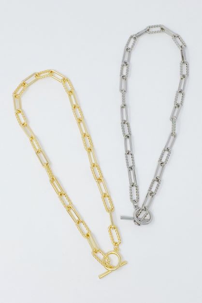 Poppy Toggle Chain Link Necklace